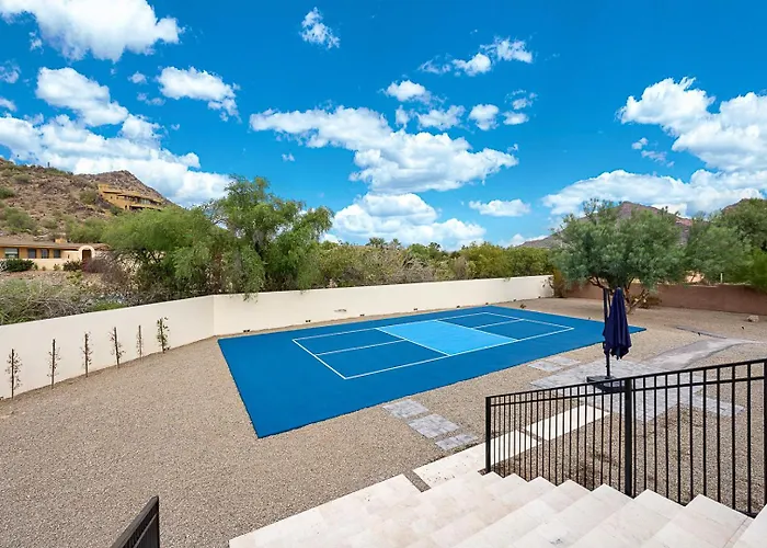 Luxury Manor With Pool, Spa, Pickleball, Views, Golf Holiday home Scottsdale