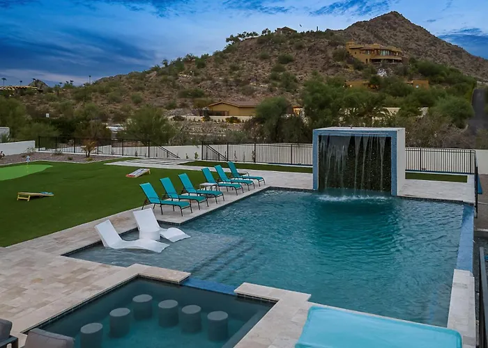 Holiday home Luxury Manor With Pool, Spa, Pickleball, Views, Golf