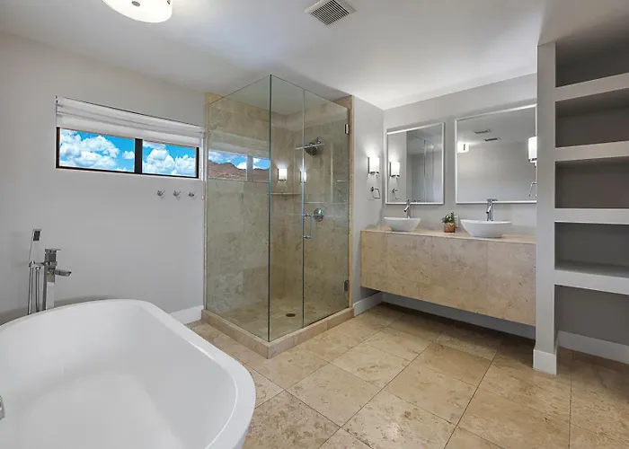 Holiday home Luxury Manor With Pool, Spa, Pickleball, Views, Golf *